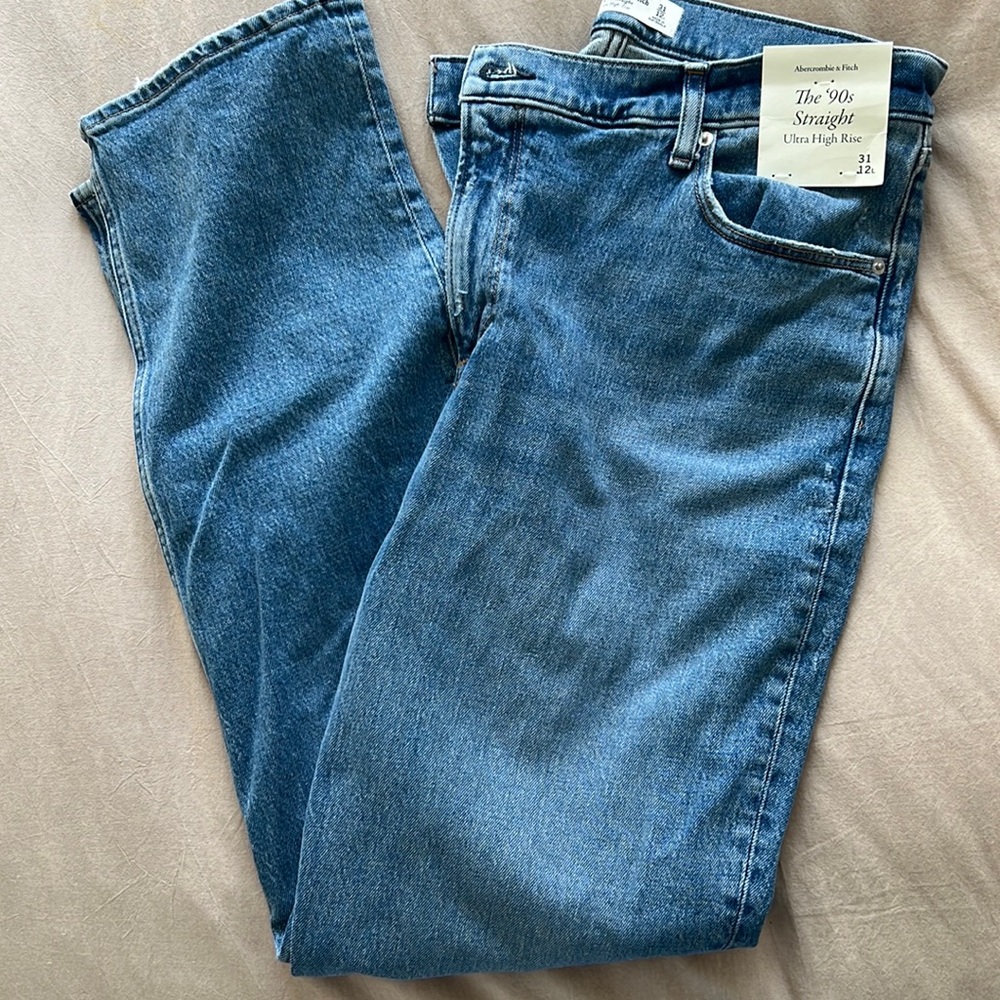 Abercrombie 90’s straight jean
